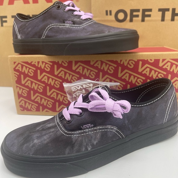 Vans Men’s AuthenticMidnight Shift Black/B Sneakers VN0009PVBKA Purple Tie-Dye
